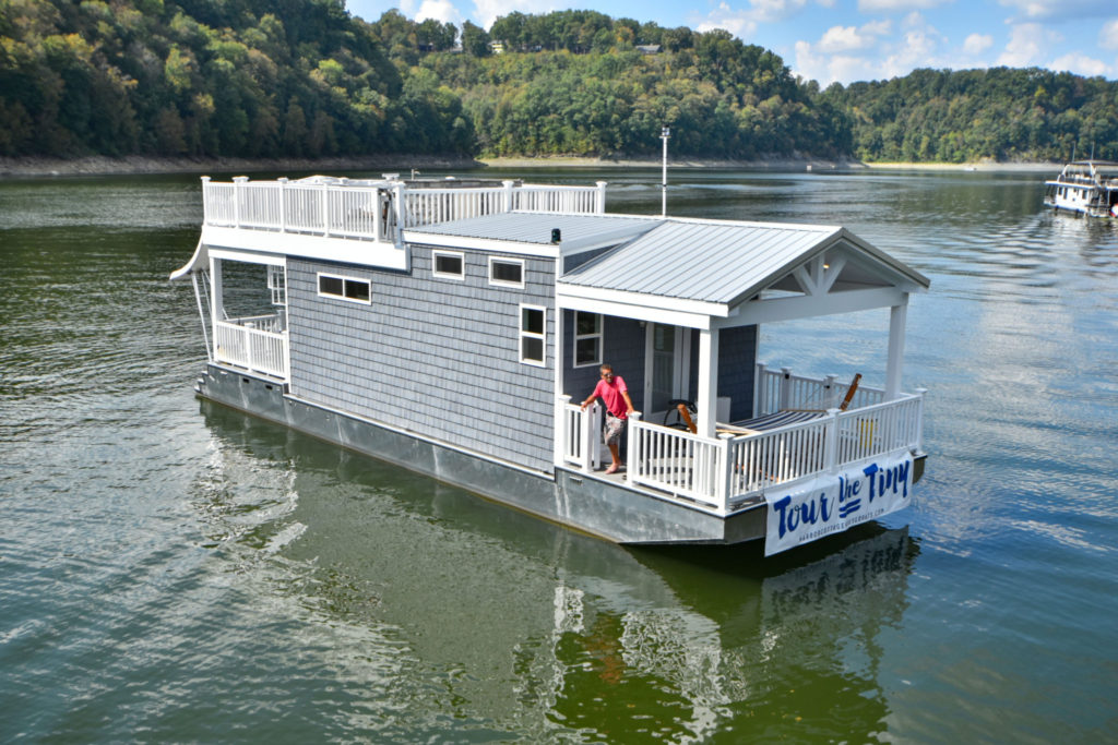 Houseboat planned for Mystic river